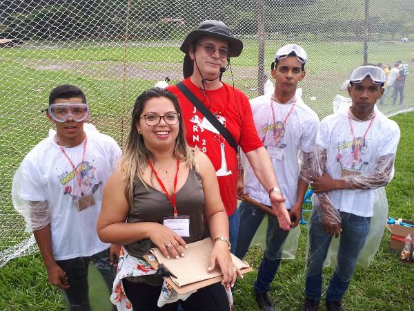 Alunos agricolandenses participam de jornada de foguetes no Rio de Janeiro - RJ