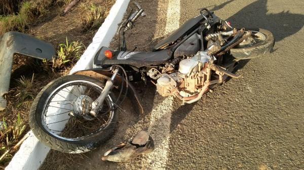 Sargento aposentado da PM morre em colisão entre moto e carreta na Br-343 em São Pedro do Piauí