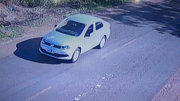 Criminosos roubam carro em Agricolândia