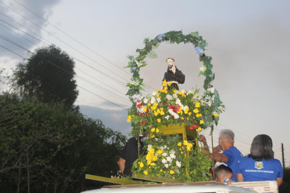 Procissão de encerramento do festejo de São Francisco das Chagas em Hugo Napoleão; veja as imagens
