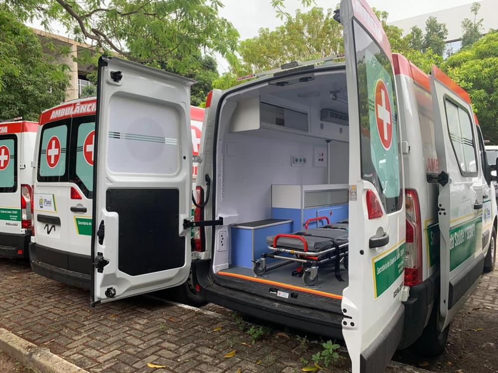 Governo entrega 61 ambulâncias para fortalecimento dos serviços de saúde do Piauí