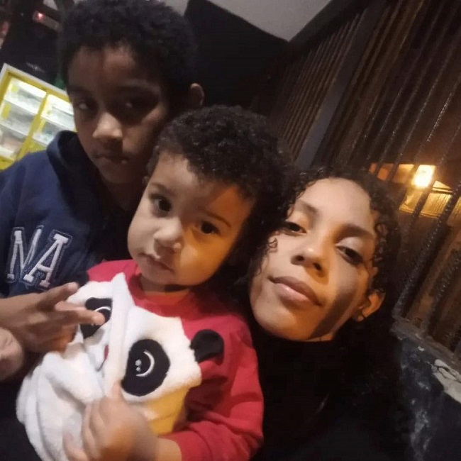 Corpos de irmãos e sobrinho que morreram soterrados em SP chegam ao Piauí 