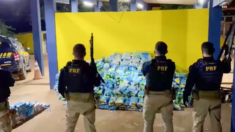 PRF apreende 1,4 tonelada de drogas escondidas em caminhão na BR-316, no Piauí