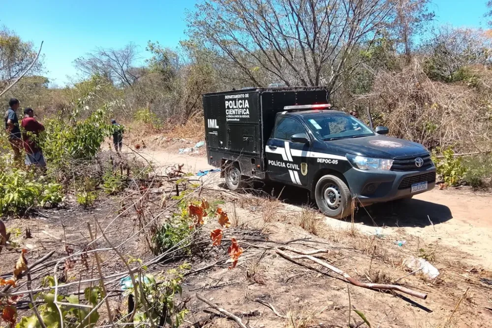Homem é encontrado morto com marcas de tiros em Regeneração