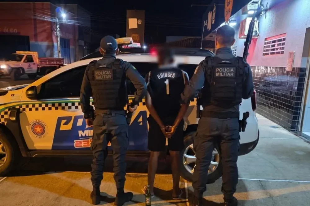 Homem é preso após empinar moto e teste apontar embriaguez em Elesbão Veloso