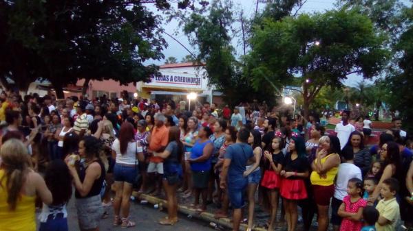 Zé Pereira de Angical do Piauí reúne dezenas de pessoas 